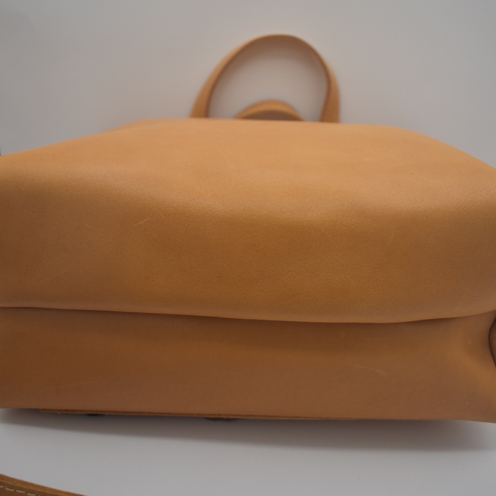 Portland Leather Customized Sunflower Medium Crossbody Tote NWOT - Picture 8 of 13